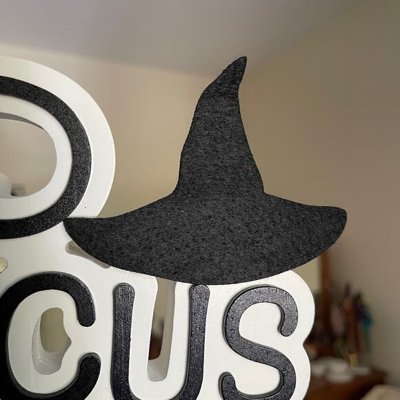 🏚️ NWT Hocus Pocus Witch Hat Table Top Sign Halloween Decor Target - Picture 13 of 16